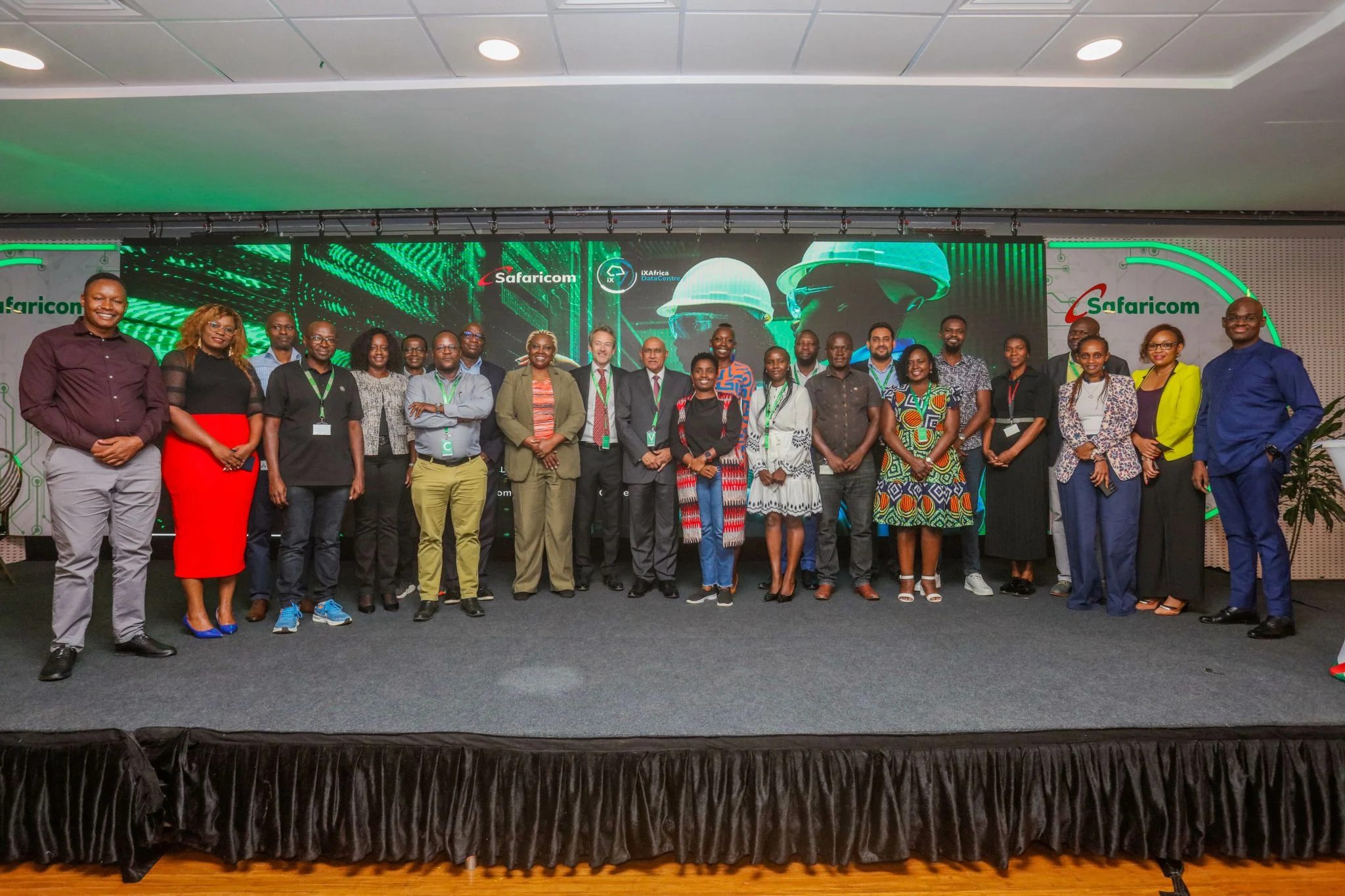 Safaricom and iXAfrica team.
